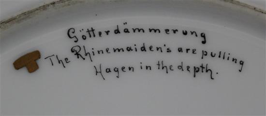 A pair of Czechoslovakian porcelain cabinet plates, 1920s, 27cm